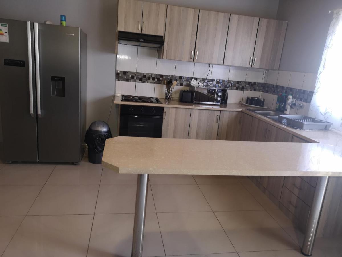 Tuvawa Luxury Suites Walvis Bay Exterior photo